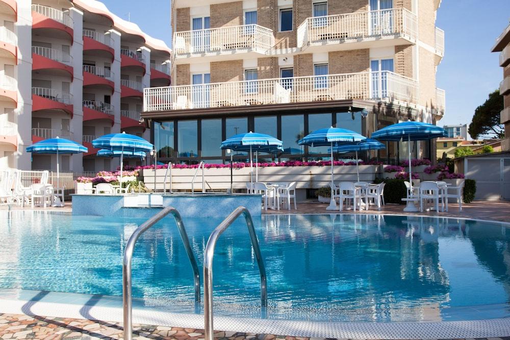Regent'S Hotel Lido di Jesolo Kültér fotó