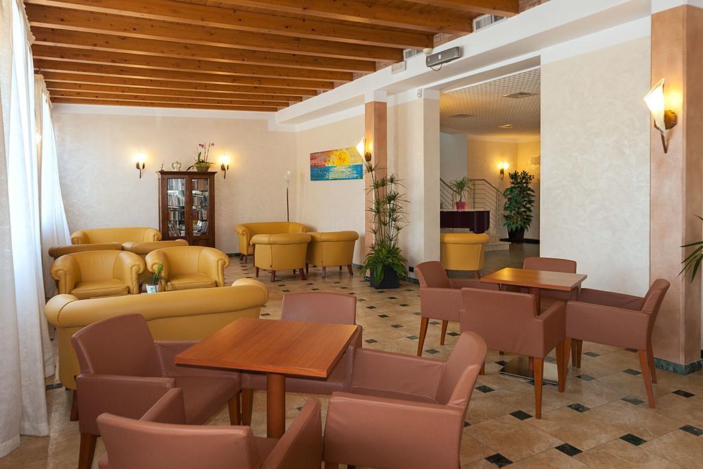 Regent'S Hotel Lido di Jesolo Kültér fotó