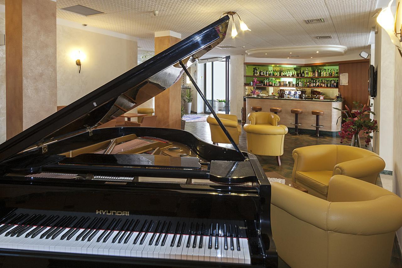 Regent'S Hotel Lido di Jesolo Kültér fotó